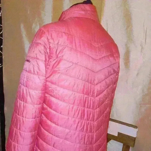 Girls Coral Colored  Columbia puffer jacket - Picture 11 of 12